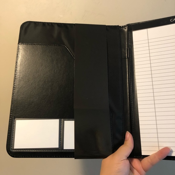 Black folder - Picture 2 of 5